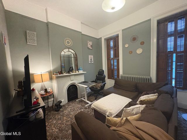 385 Washington Avenue, Albany, NY 12206