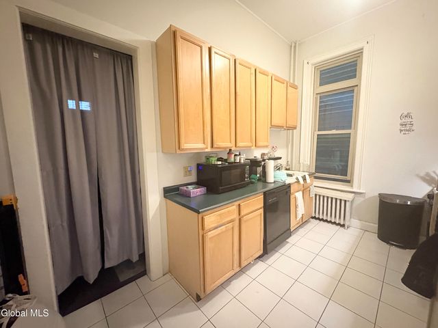 385 Washington Avenue, Albany, NY 12206