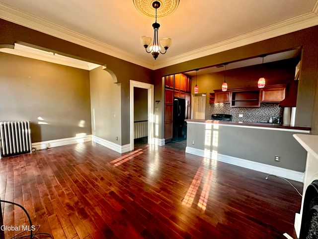 385 Washington Avenue, Albany, NY 12206