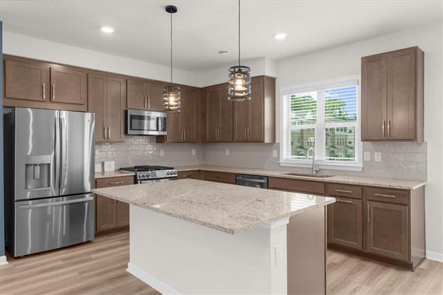 1570 Halbrook SW Place, Marietta, GA 30008