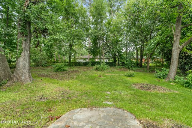 100 Virginia Drive, Hattiesburg, MS 39401
