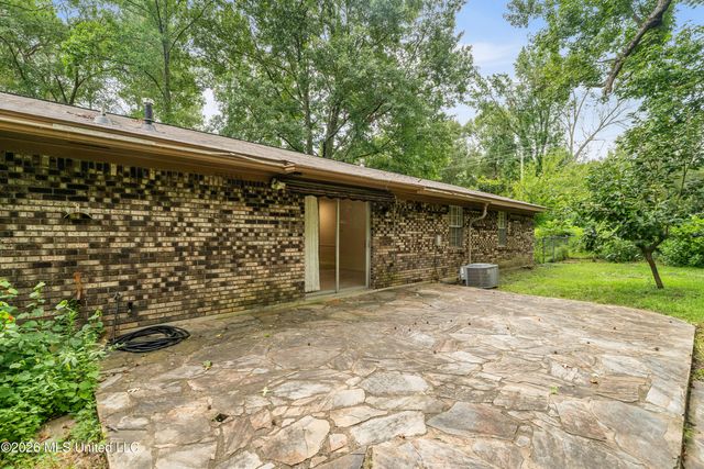 100 Virginia Drive, Hattiesburg, MS 39401