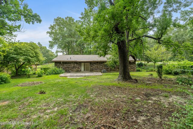 100 Virginia Drive, Hattiesburg, MS 39401