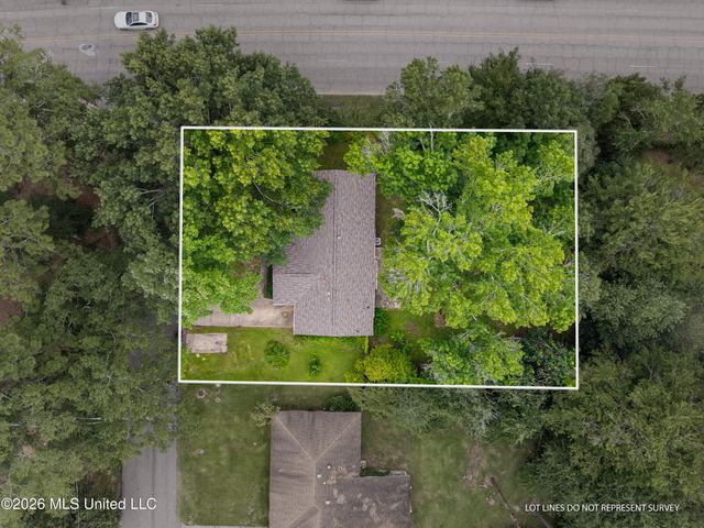 100 Virginia Drive, Hattiesburg, MS 39401