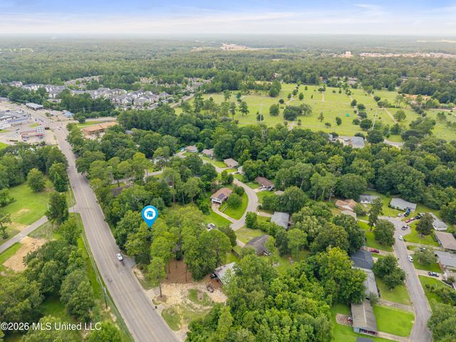 100 Virginia Drive, Hattiesburg, MS 39401