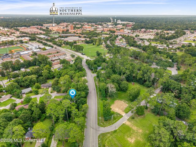 100 Virginia Drive, Hattiesburg, MS 39401