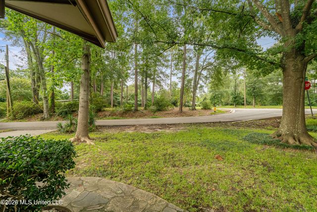 100 Virginia Drive, Hattiesburg, MS 39401