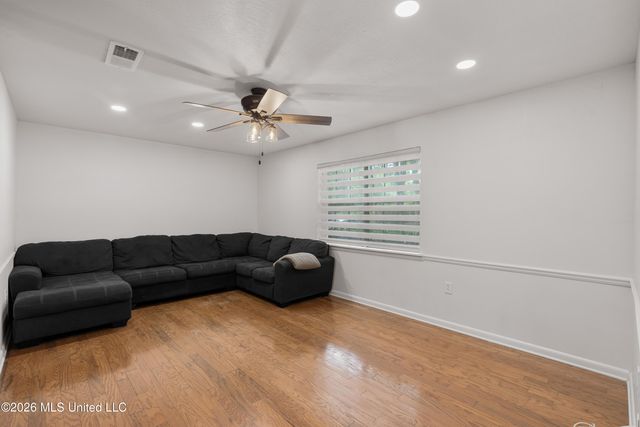 100 Virginia Drive, Hattiesburg, MS 39401