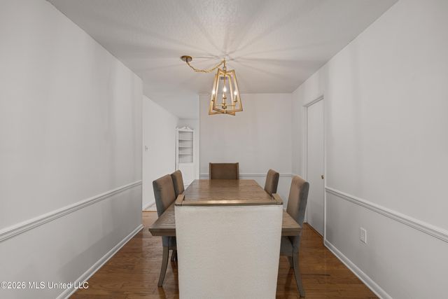 100 Virginia Drive, Hattiesburg, MS 39401