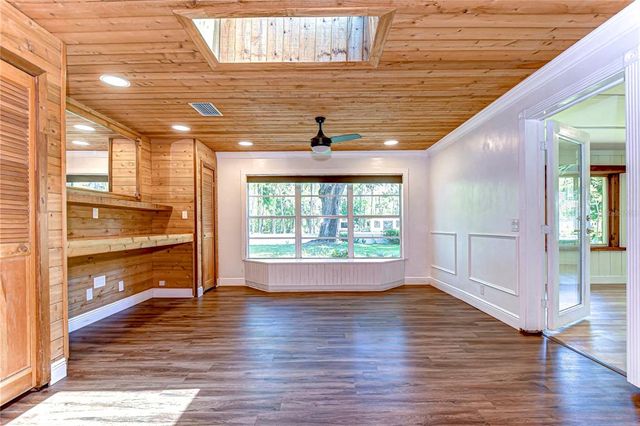 1120 COUNTRY LANE, Lutz, FL 33558