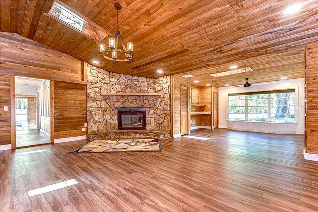 1120 COUNTRY LANE, Lutz, FL 33558