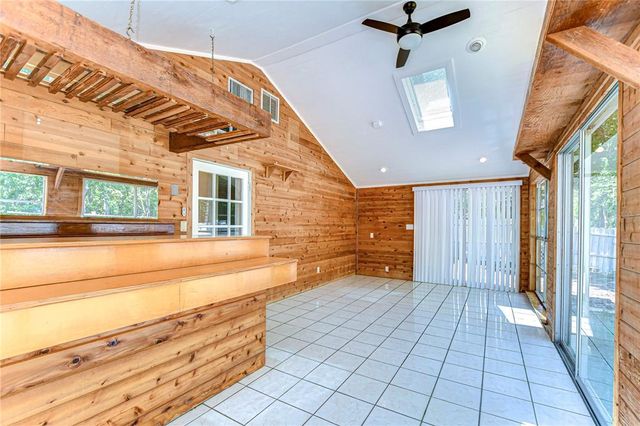 1120 COUNTRY LANE, Lutz, FL 33558