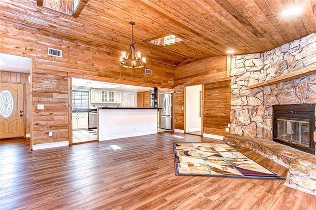 1120 COUNTRY LANE, Lutz, FL 33558