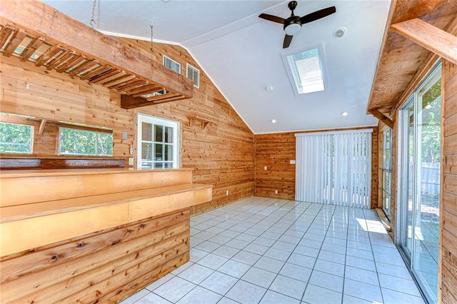 1120 COUNTRY LANE, Lutz, FL 33558