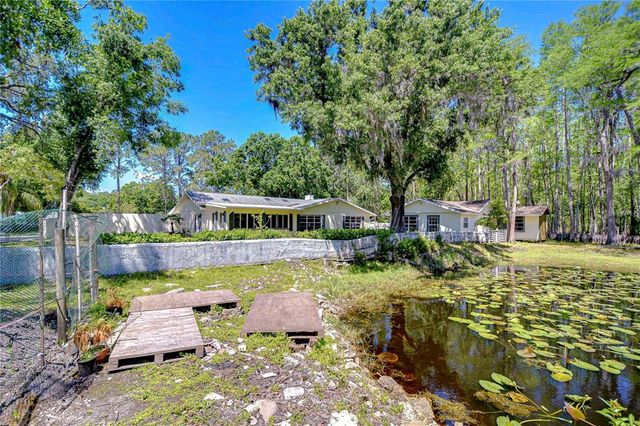 1120 COUNTRY LANE, Lutz, FL 33558