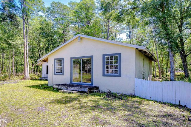 1120 COUNTRY LANE, Lutz, FL 33558