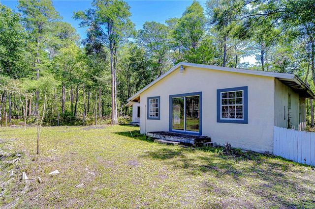 1120 COUNTRY LANE, Lutz, FL 33558