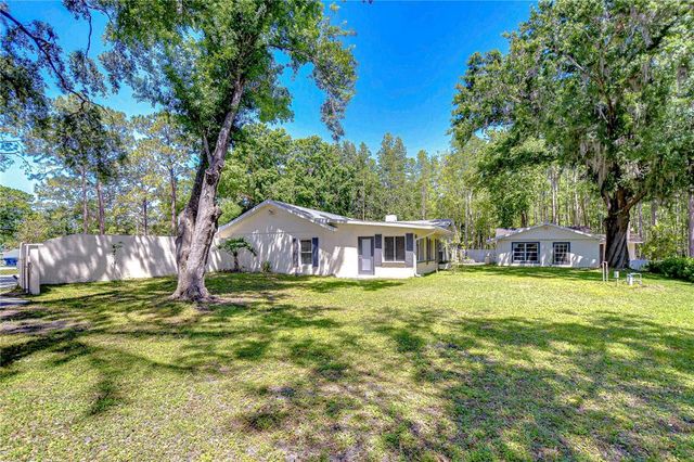 1120 COUNTRY LANE, Lutz, FL 33558