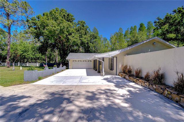 1120 COUNTRY LANE, Lutz, FL 33558