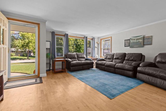 369 LOPAS STREET, Menasha, WI 54952