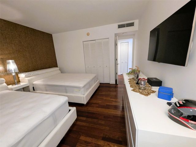 5600 Collins Ave 9E, Miami Beach, FL 33140