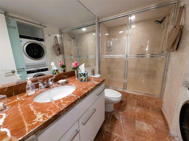 5600 Collins Ave 9E, Miami Beach, FL 33140