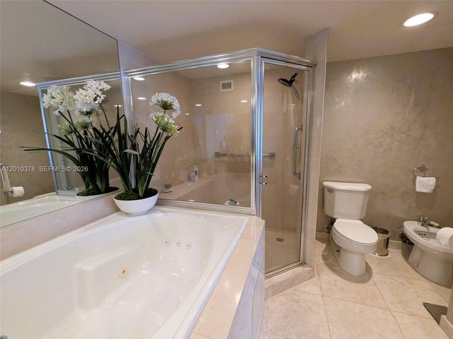 5600 Collins Ave 9E, Miami Beach, FL 33140