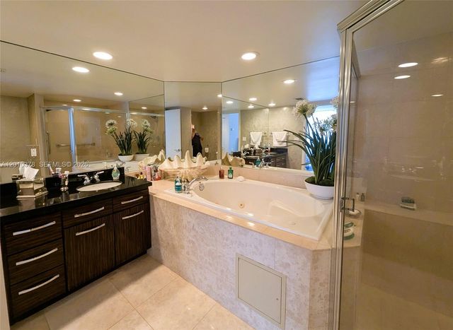 5600 Collins Ave 9E, Miami Beach, FL 33140