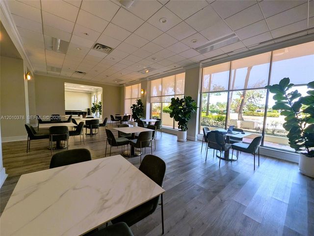 5600 Collins Ave 9E, Miami Beach, FL 33140