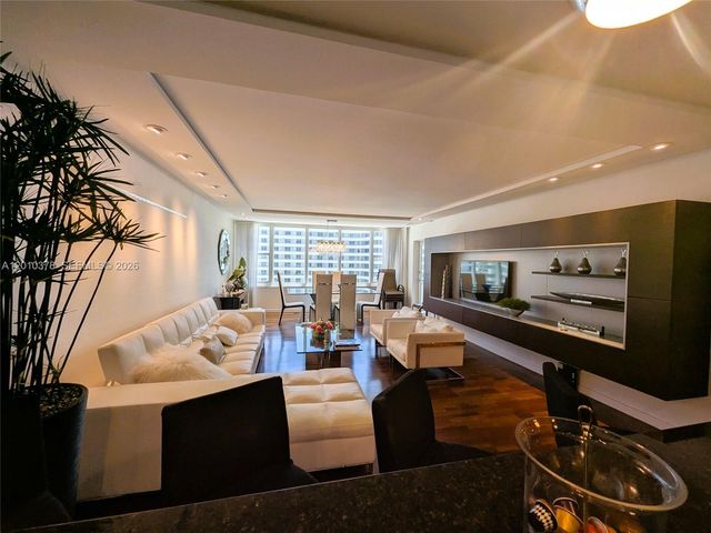 5600 Collins Ave 9E, Miami Beach, FL 33140