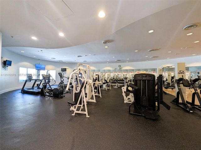 5600 Collins Ave 9E, Miami Beach, FL 33140