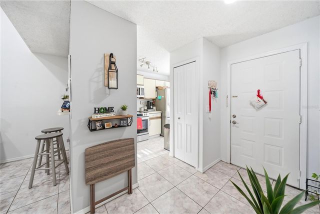 38 SILVER SWAN COURT, Kissimmee, FL 34743