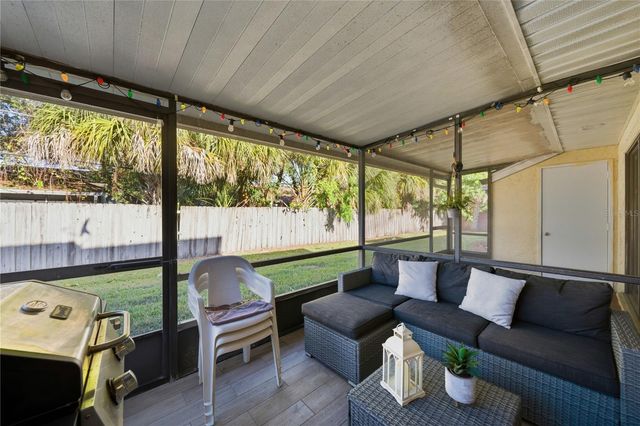 38 SILVER SWAN COURT, Kissimmee, FL 34743