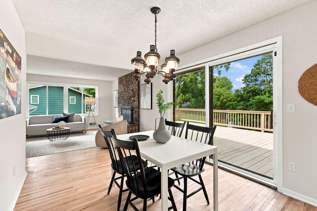 12316 Villaburne Drive, Burnsville, MN 55337