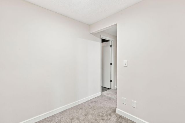 12316 Villaburne Drive, Burnsville, MN 55337