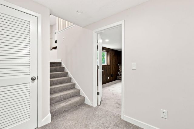 12316 Villaburne Drive, Burnsville, MN 55337