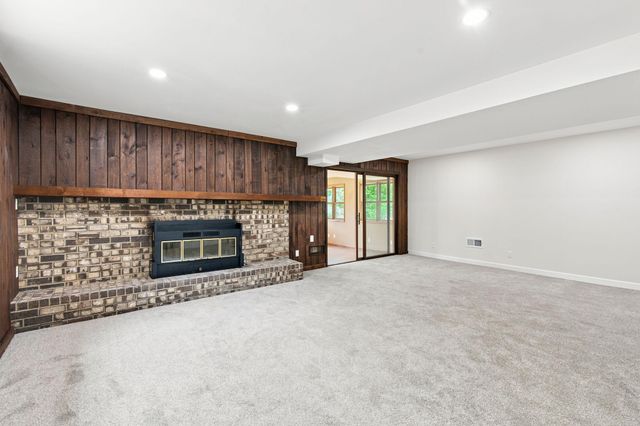 12316 Villaburne Drive, Burnsville, MN 55337