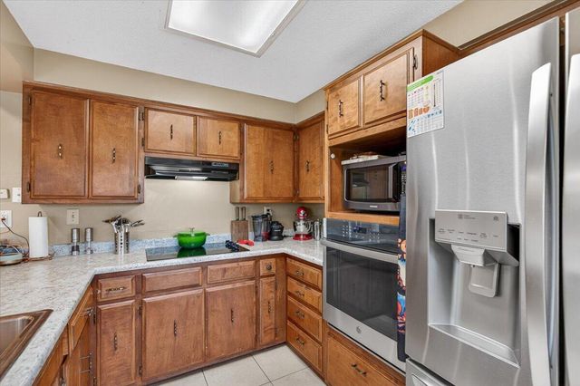 2573 Eaton Drive, Medford, OR 97504