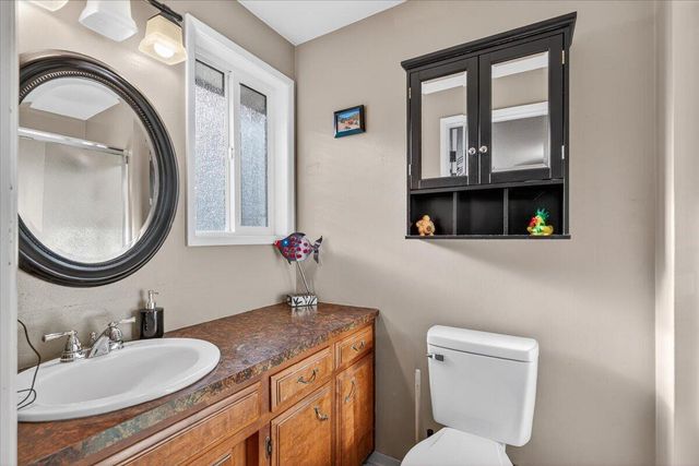 2573 Eaton Drive, Medford, OR 97504