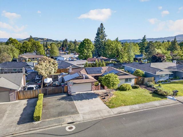 2573 Eaton Drive, Medford, OR 97504