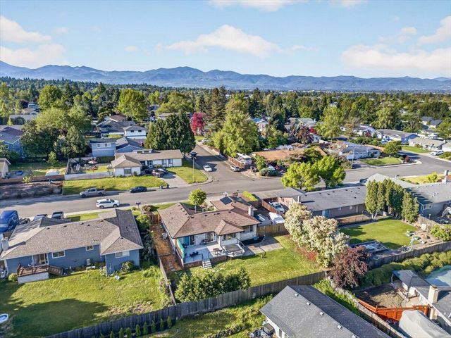 2573 Eaton Drive, Medford, OR 97504