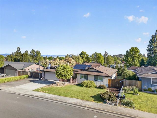 2573 Eaton Drive, Medford, OR 97504