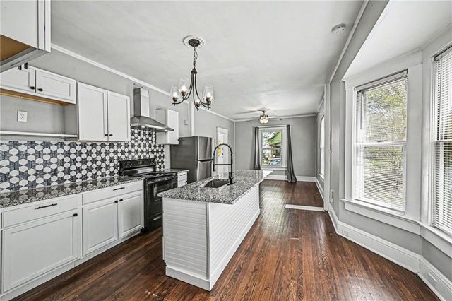 4136 Holly Street, Kansas City, MO 64111