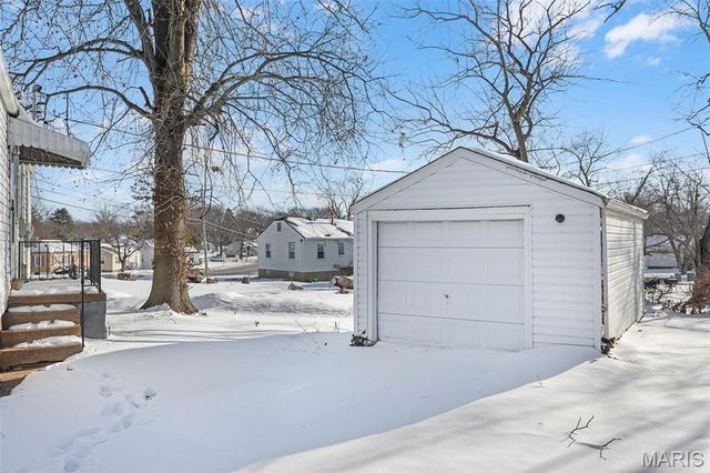 8234 Airport Road, St Louis, MO 63134