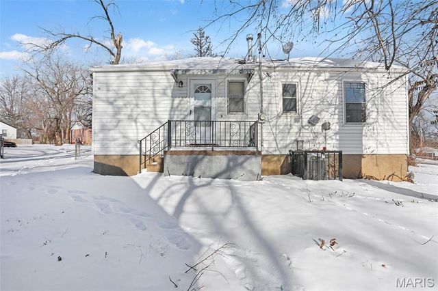 8234 Airport Road, St Louis, MO 63134