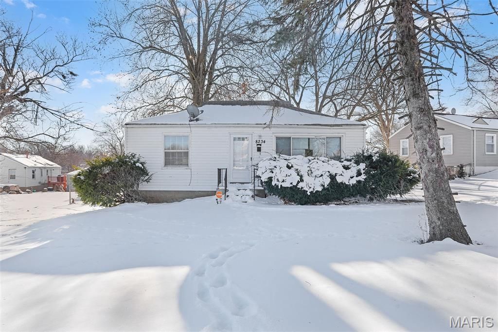 8234 Airport Road, St Louis, MO 63134