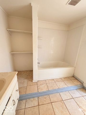 2754 S Lyons Avenue, Indianapolis, IN 46241