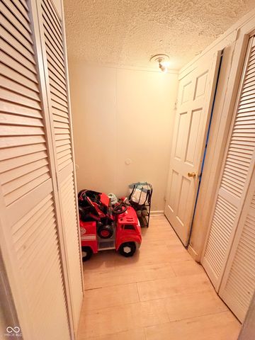 2754 S Lyons Avenue, Indianapolis, IN 46241