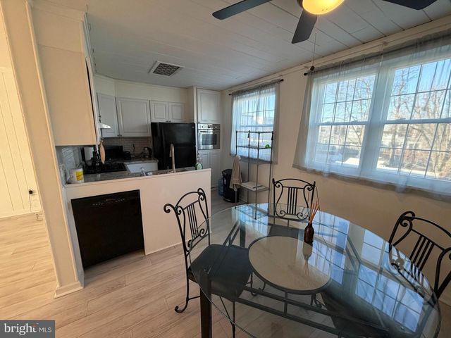 10916 MODENA PL, Philadelphia, PA 19154