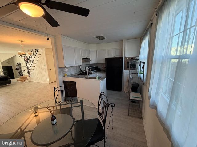 10916 MODENA PL, Philadelphia, PA 19154